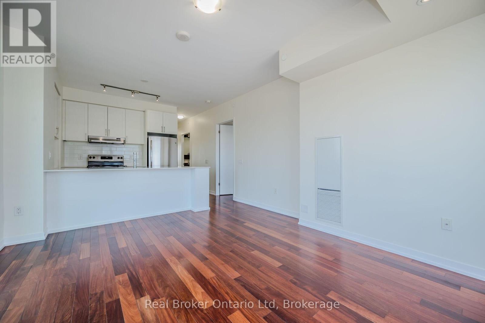 2104 - 2560 Eglinton Avenue W, Mississauga, Ontario  L5M 0Y3 - Photo 12 - W12976316