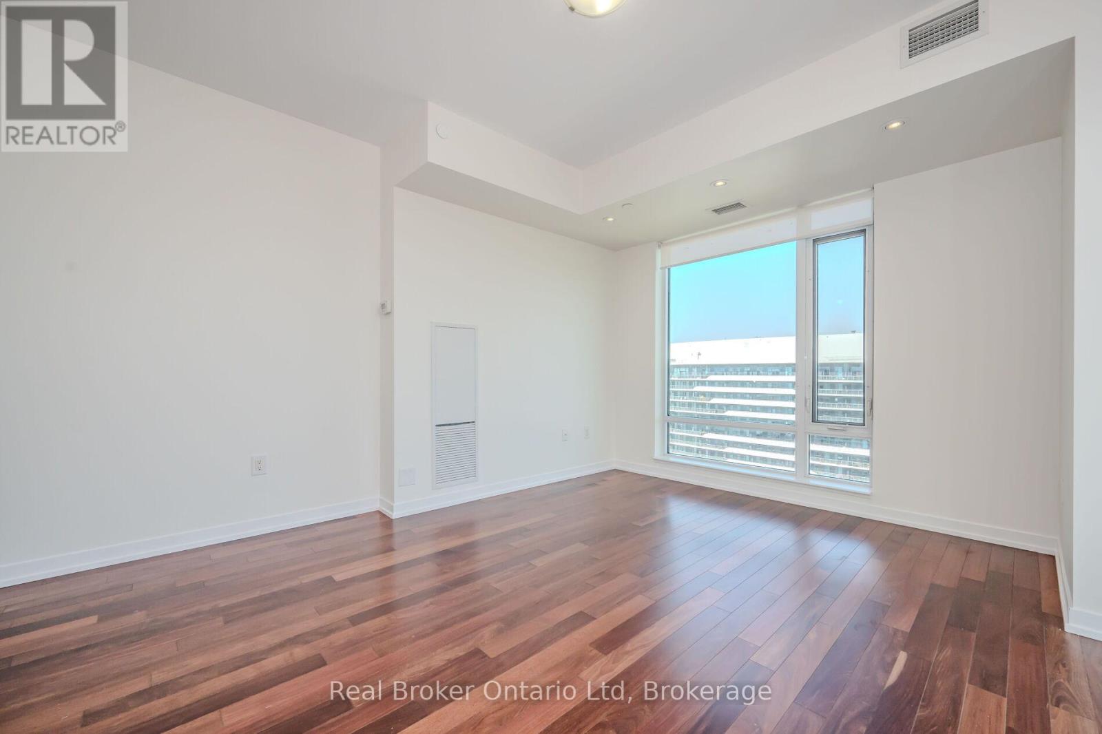 2104 - 2560 Eglinton Avenue W, Mississauga, Ontario  L5M 0Y3 - Photo 13 - W12976316