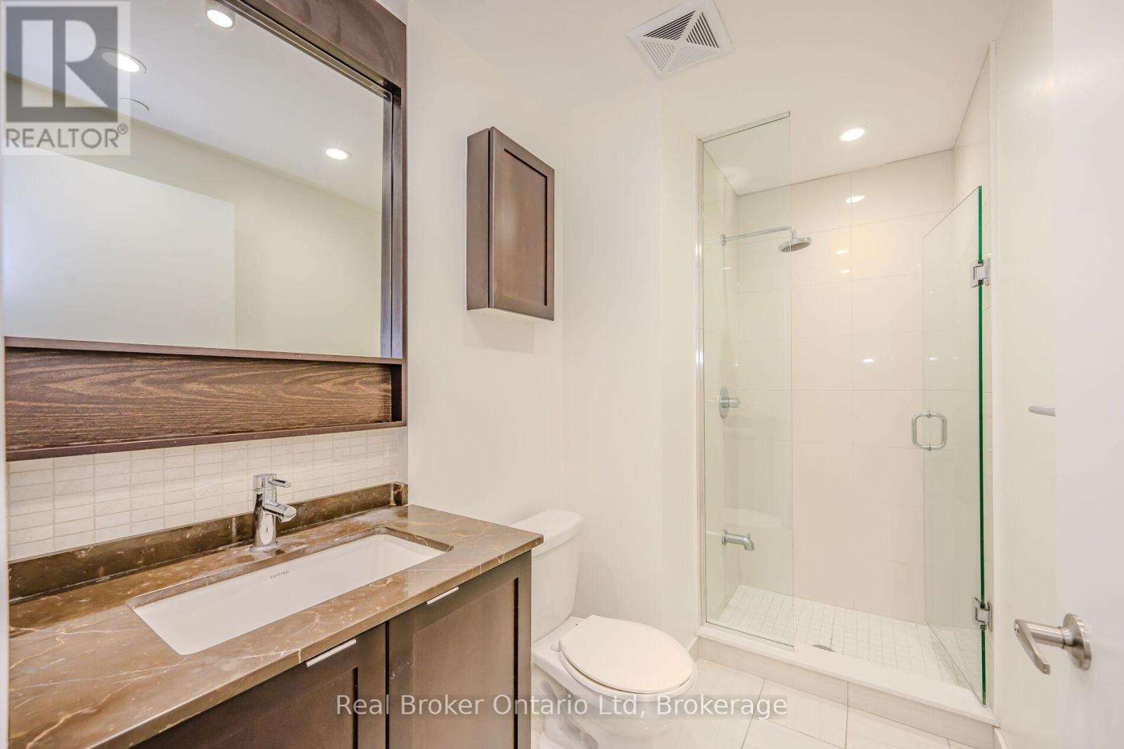 2104 - 2560 Eglinton Avenue W, Mississauga, Ontario  L5M 0Y3 - Photo 14 - W12976316