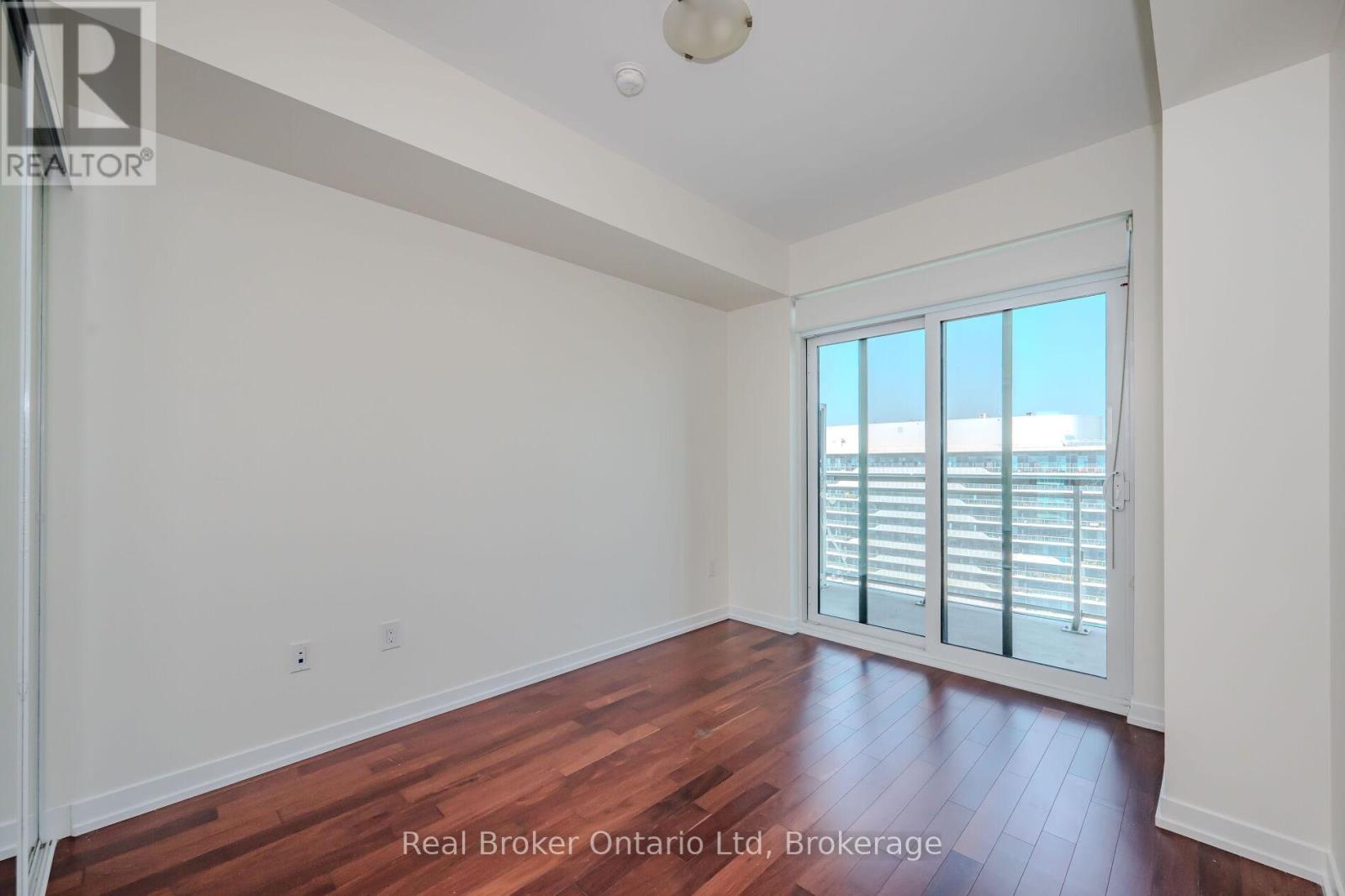 2104 - 2560 Eglinton Avenue W, Mississauga, Ontario  L5M 0Y3 - Photo 16 - W12976316