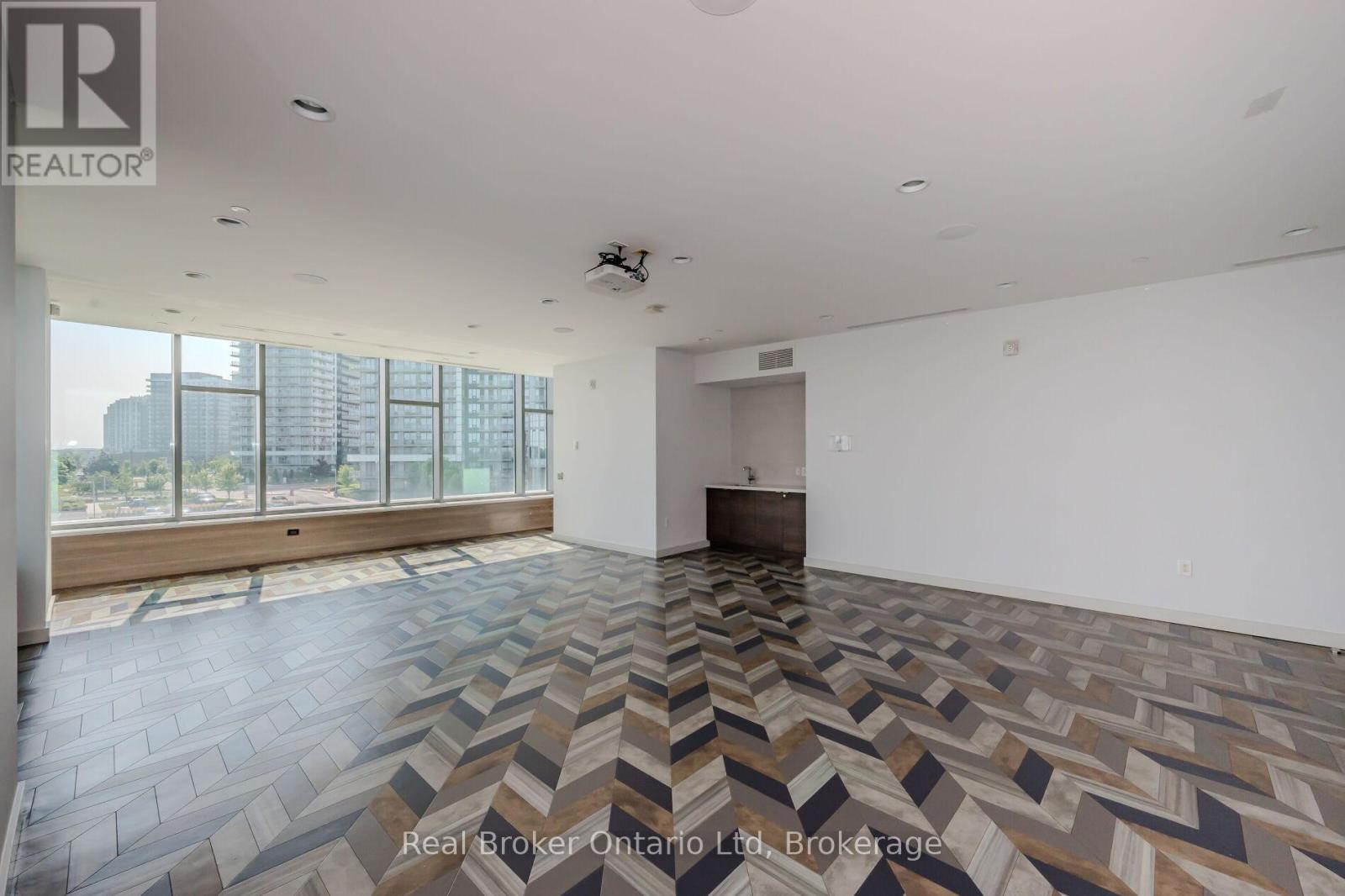 2104 - 2560 Eglinton Avenue W, Mississauga, Ontario  L5M 0Y3 - Photo 28 - W12976316