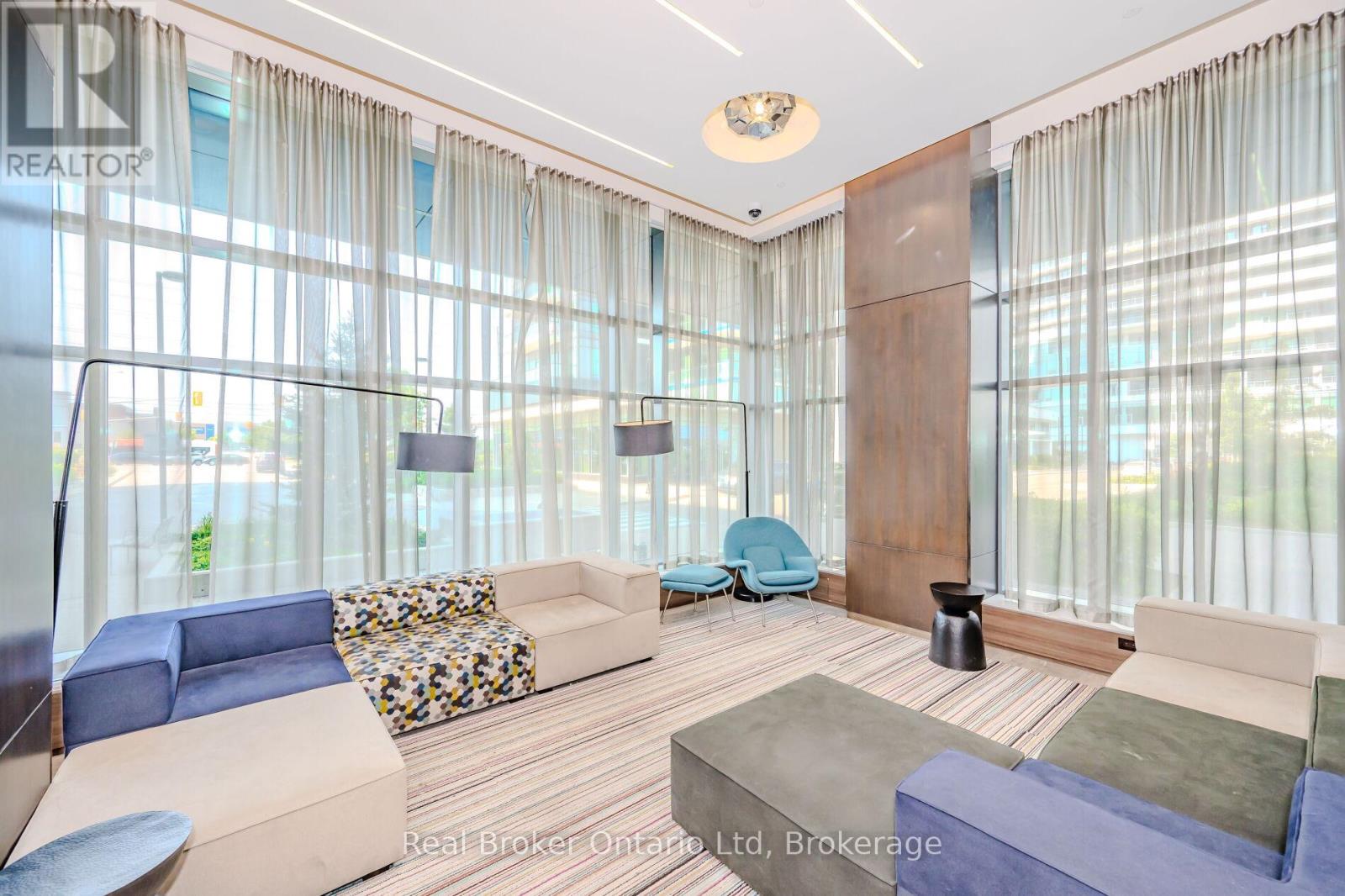 2104 - 2560 Eglinton Avenue W, Mississauga, Ontario  L5M 0Y3 - Photo 3 - W12976316