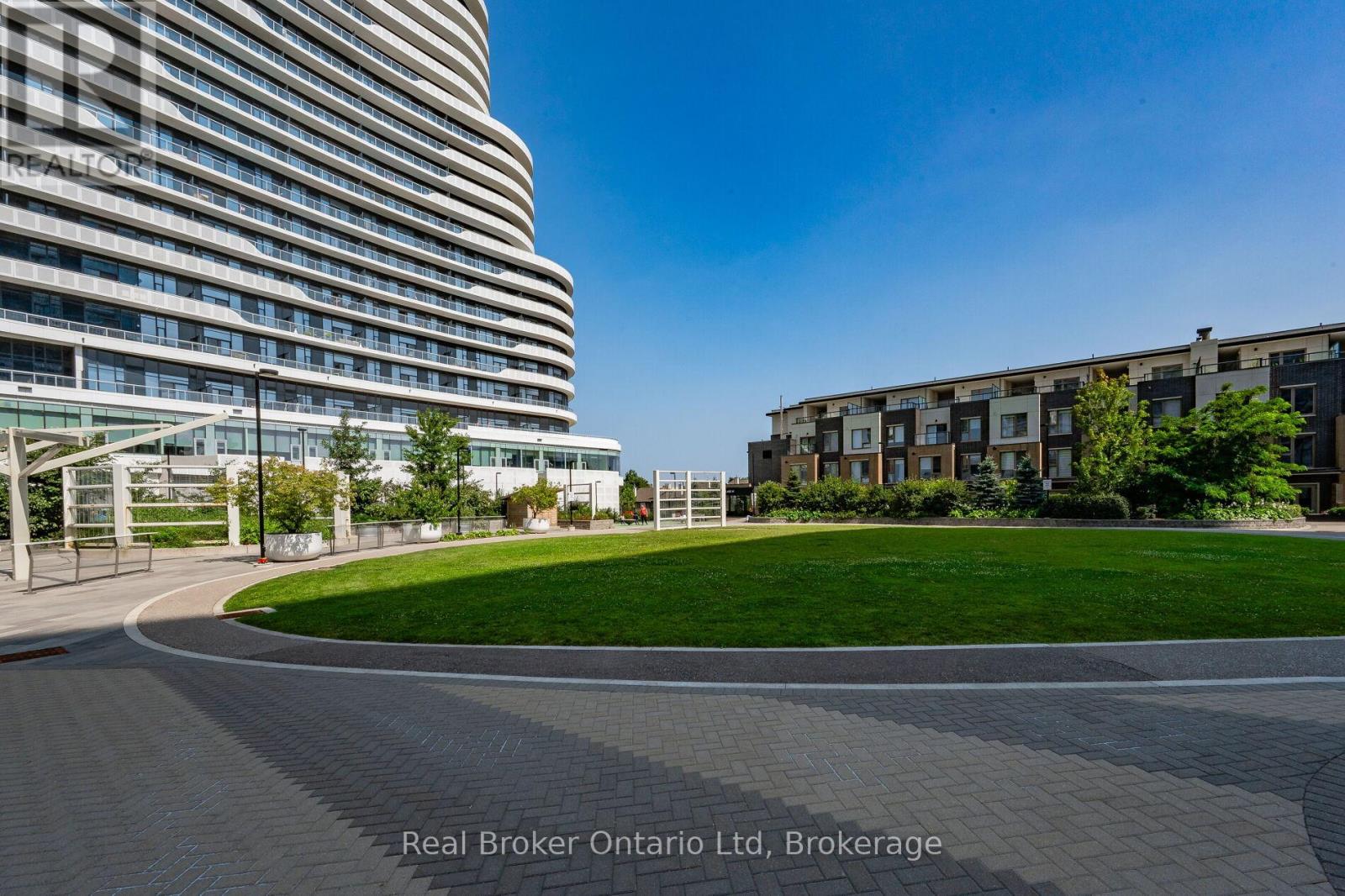 2104 - 2560 Eglinton Avenue W, Mississauga, Ontario  L5M 0Y3 - Photo 37 - W12976316