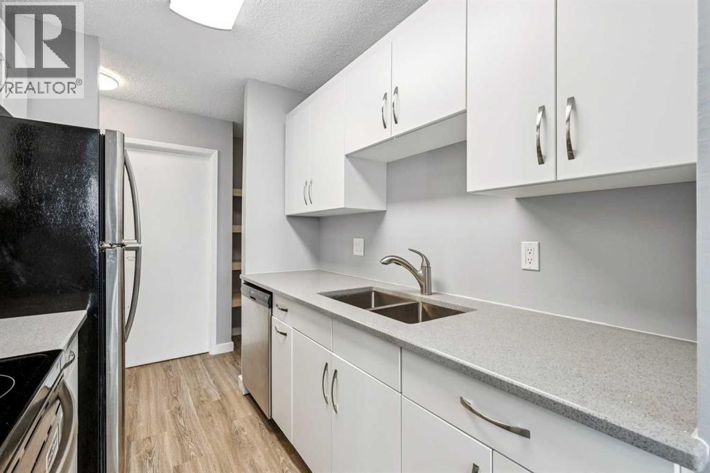 2202, 3115 51 Street Sw, Calgary, Alberta  T3E 6P4 - Photo 9 - A2297335