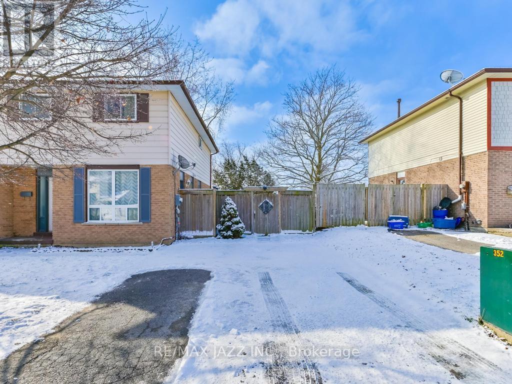 7 Loscombe Drive, Clarington, Ontario  L1C 3S8 - Photo 2 - E12976244