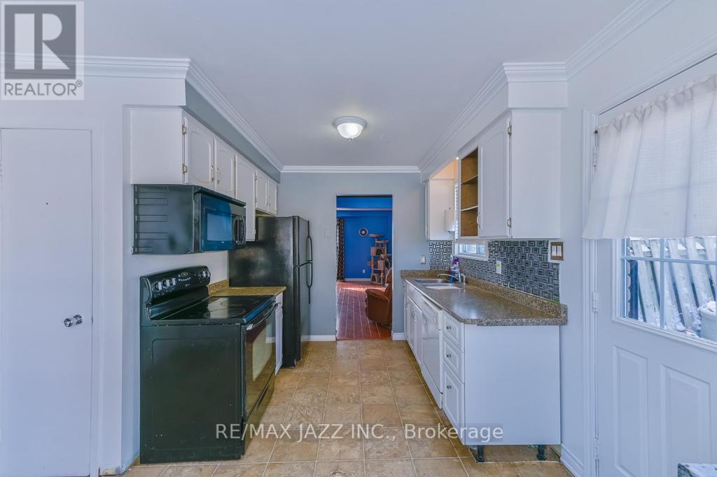 7 Loscombe Drive, Clarington, Ontario  L1C 3S8 - Photo 6 - E12976244