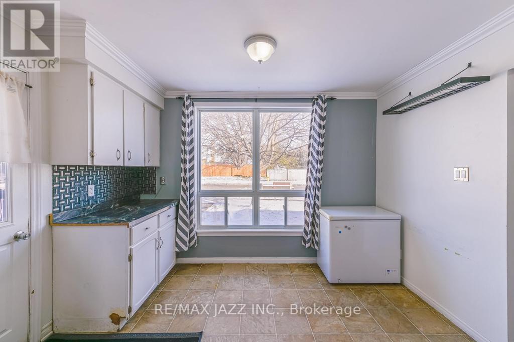 7 Loscombe Drive, Clarington, Ontario  L1C 3S8 - Photo 8 - E12976244