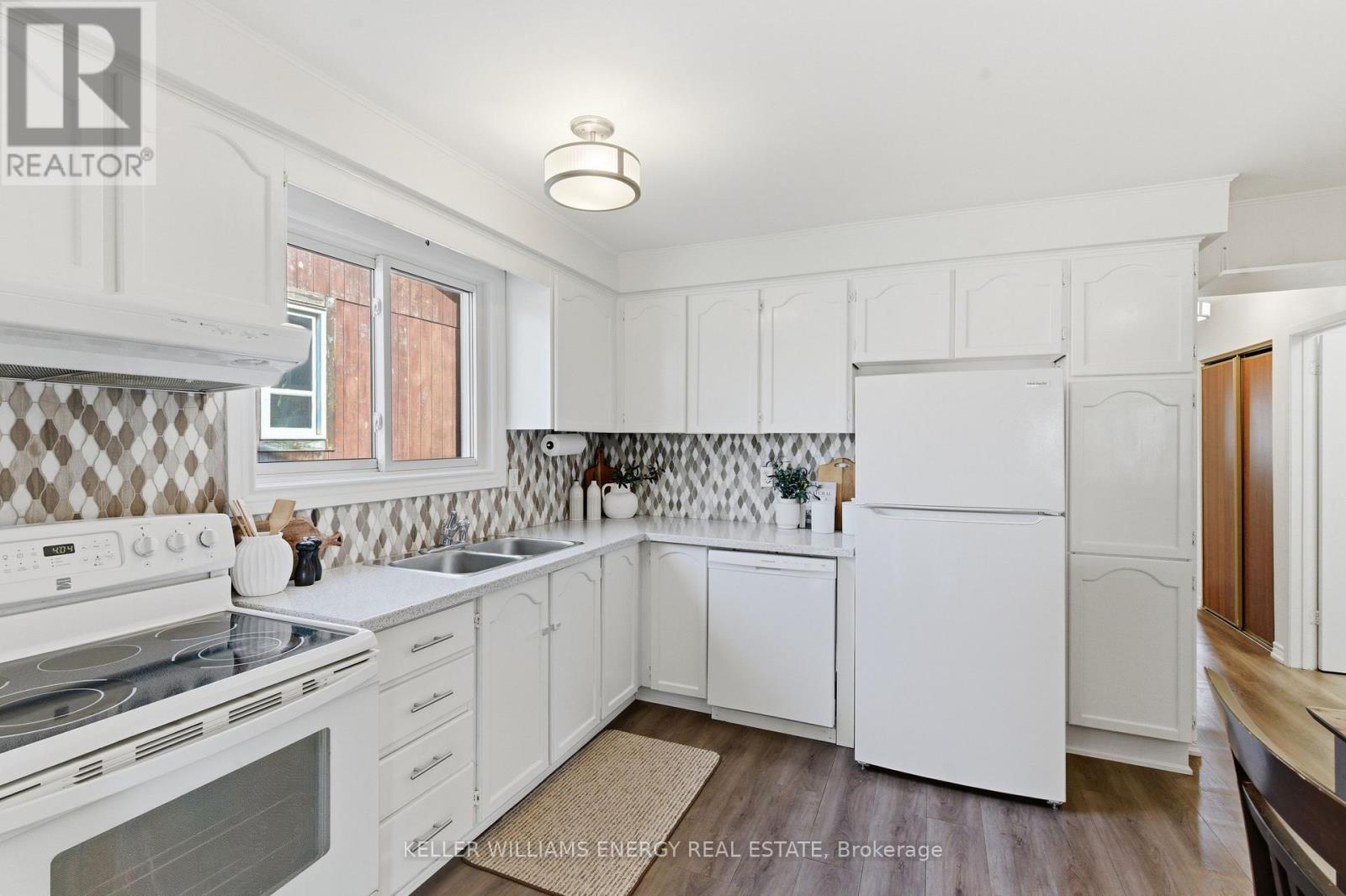 58 Muir Crescent, Whitby, Ontario L1P 1B6 - Photo 13 - E12976374