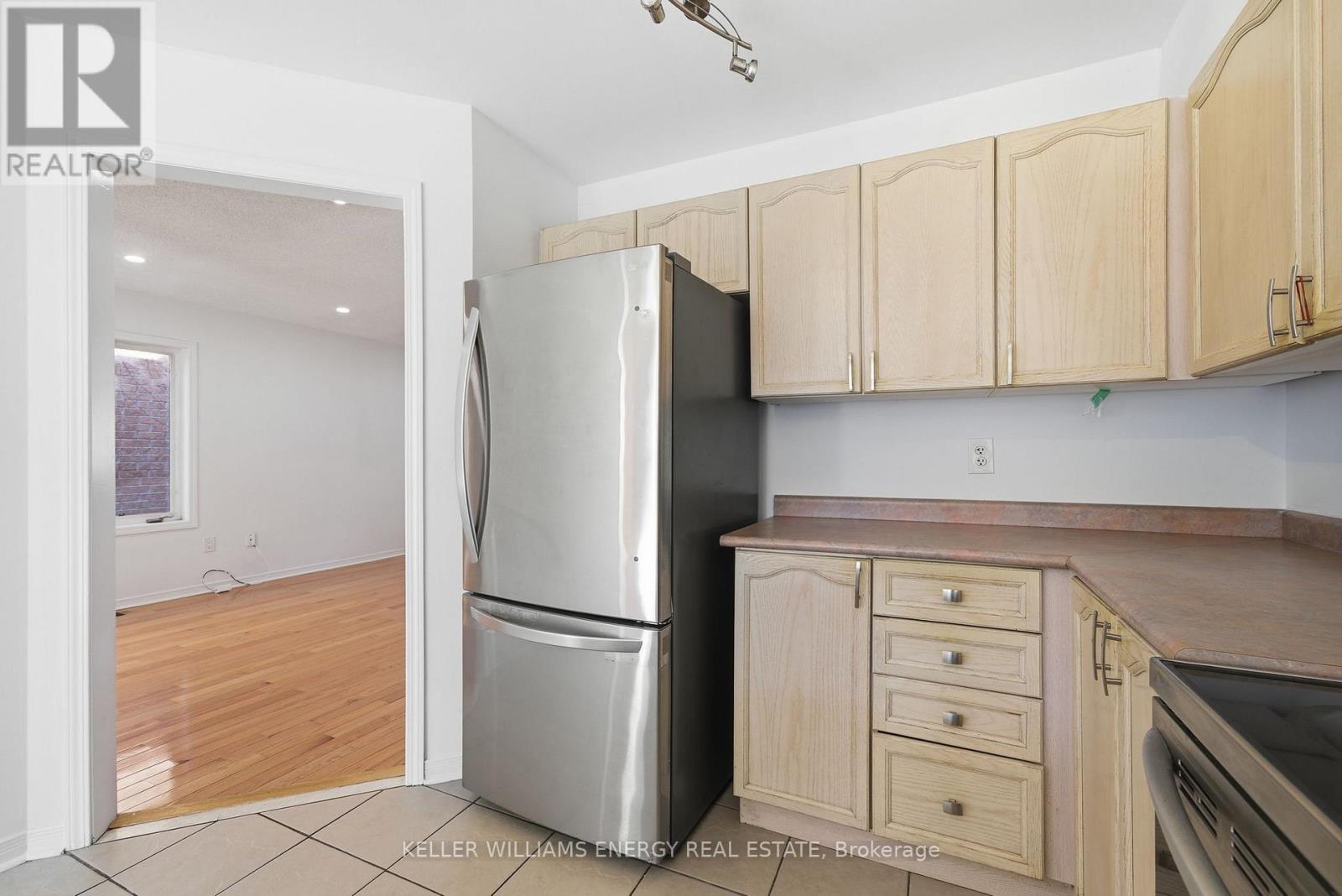 158 Madden Place, Clarington, Ontario  L1C 5K4 - Photo 5 - E12976386