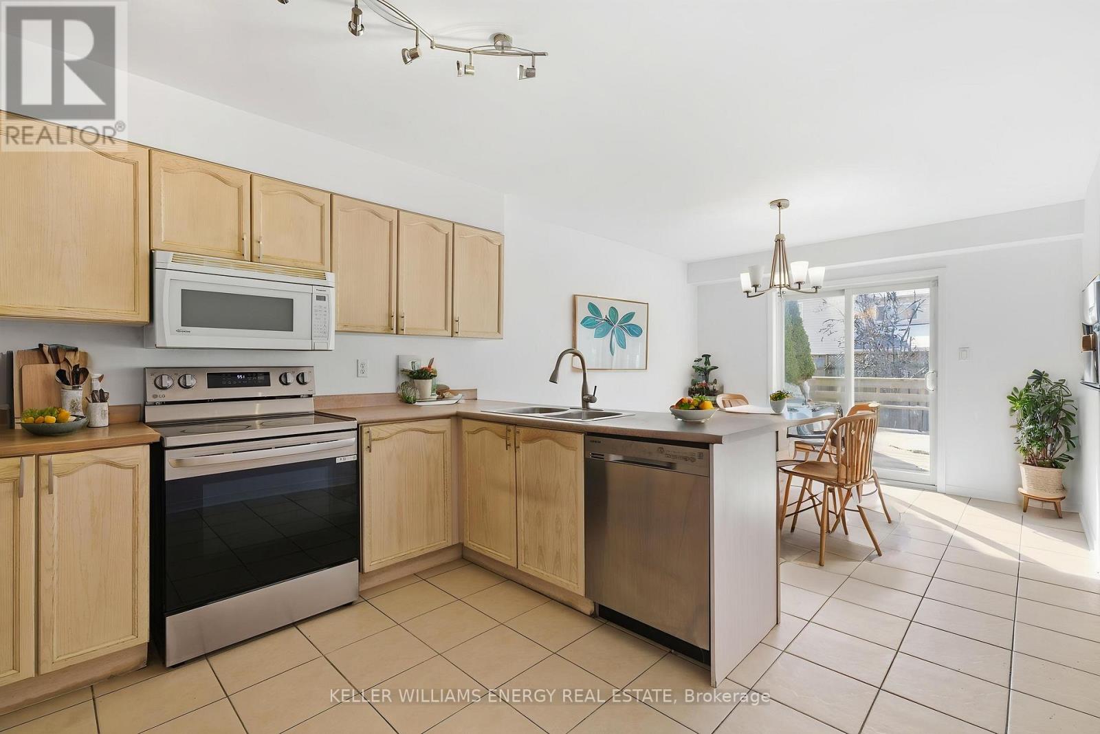 158 Madden Place, Clarington, Ontario  L1C 5K4 - Photo 7 - E12976386