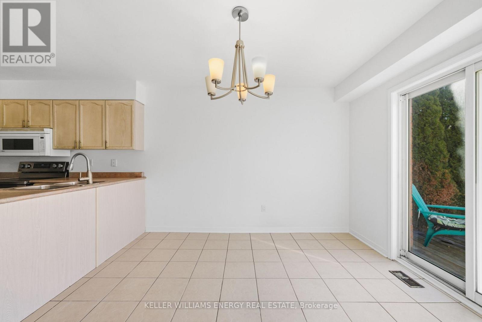 158 Madden Place, Clarington, Ontario  L1C 5K4 - Photo 8 - E12976386