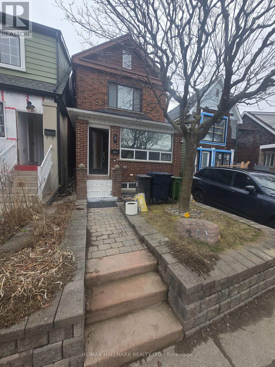 Main - 251 Silverthorn Avenue, Toronto, Ontario  M6N 3K2 - Photo 2 - W12975884