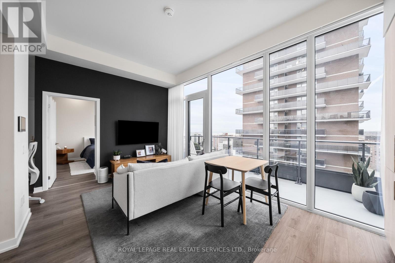 1409 - 28 ANN STREET, Mississauga, Ontario