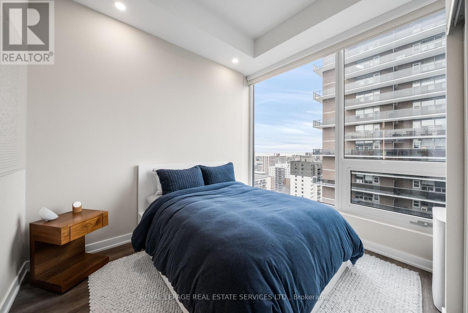 1409 - 28 Ann Street, Mississauga, Ontario  L5G 0E1 - Photo 11 - W12975898