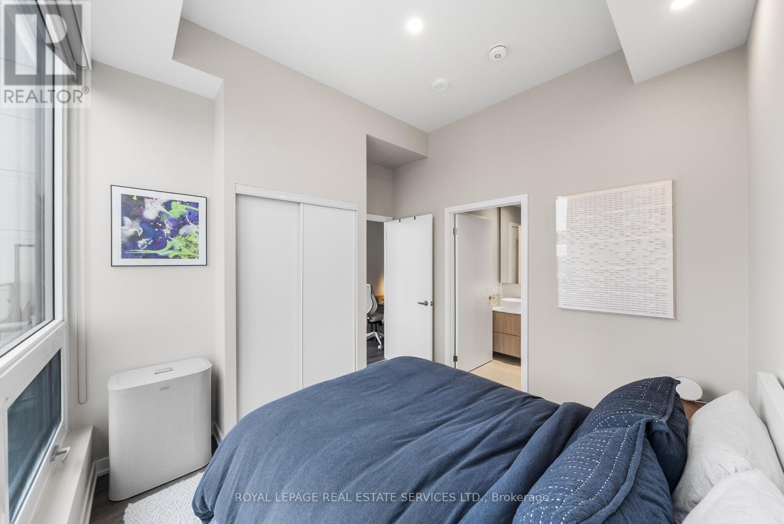 1409 - 28 Ann Street, Mississauga, Ontario  L5G 0E1 - Photo 12 - W12975898