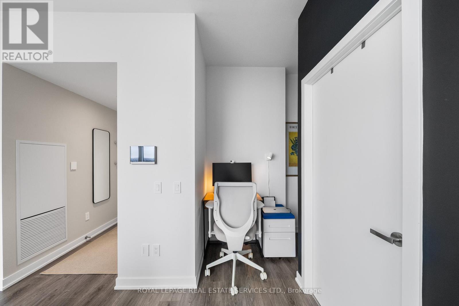 1409 - 28 Ann Street, Mississauga, Ontario  L5G 0E1 - Photo 7 - W12975898