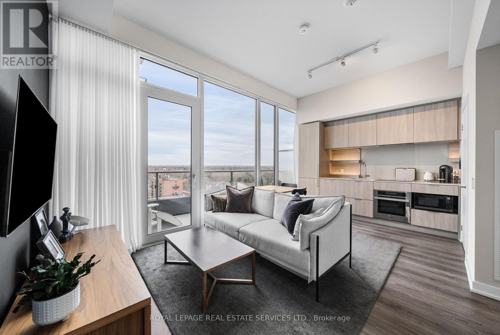 1409 - 28 Ann Street, Mississauga, Ontario  L5G 0E1 - Photo 8 - W12975898