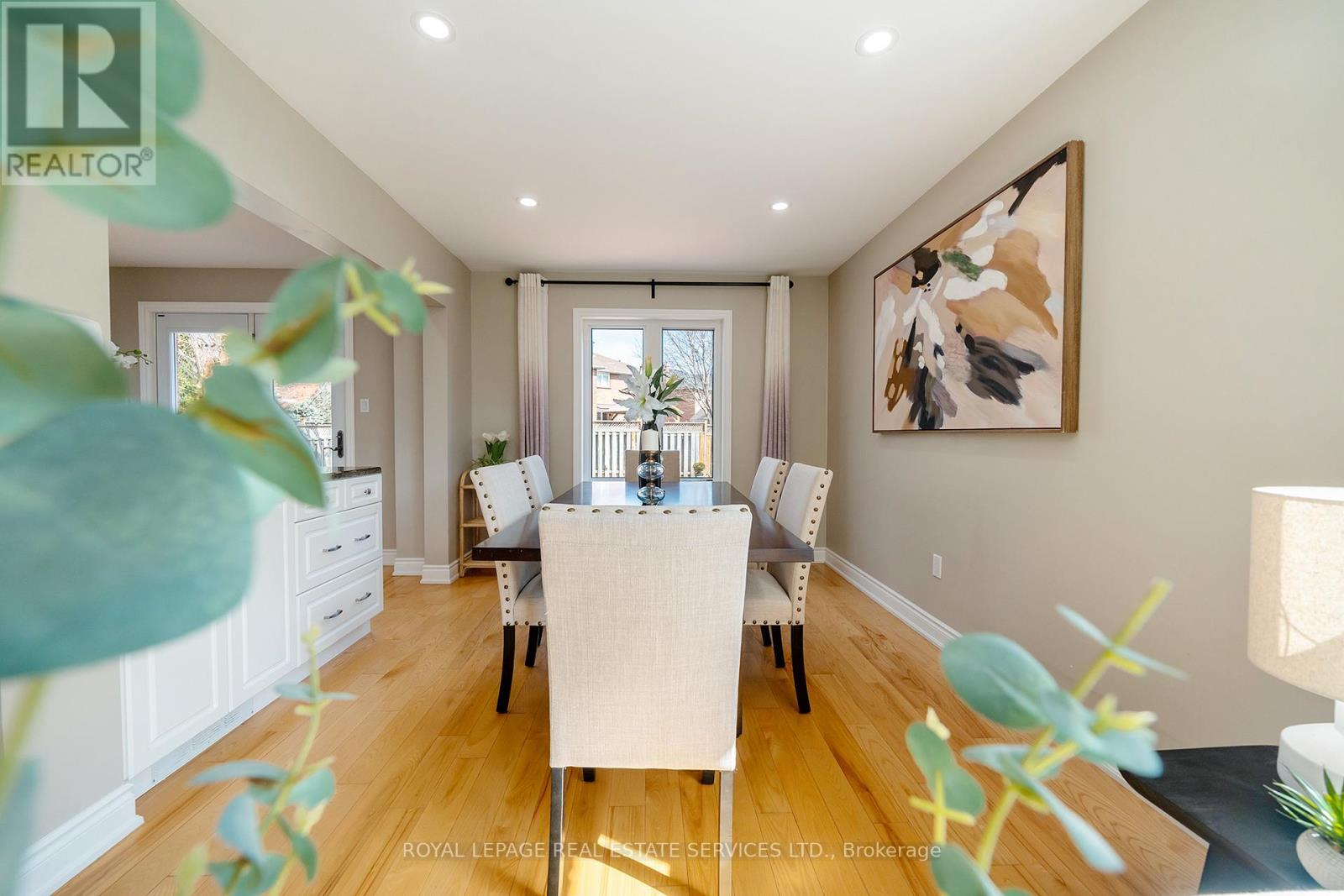 2357 Mowat Avenue, Oakville, Ontario  L6H 5X3 - Photo 12 - W12975904