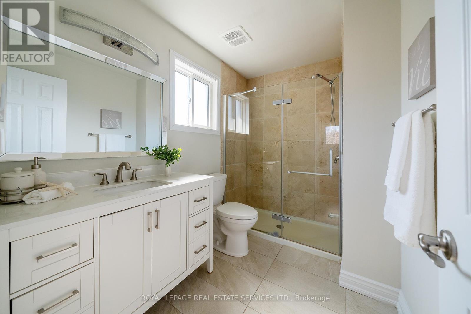 2357 Mowat Avenue, Oakville, Ontario  L6H 5X3 - Photo 33 - W12975904