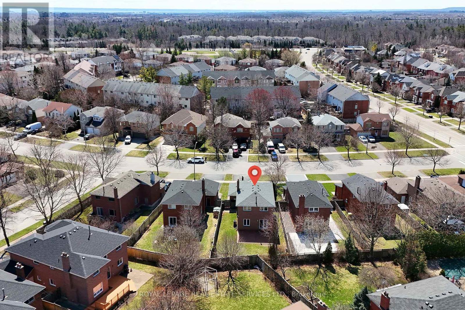 2357 Mowat Avenue, Oakville, Ontario  L6H 5X3 - Photo 44 - W12975904