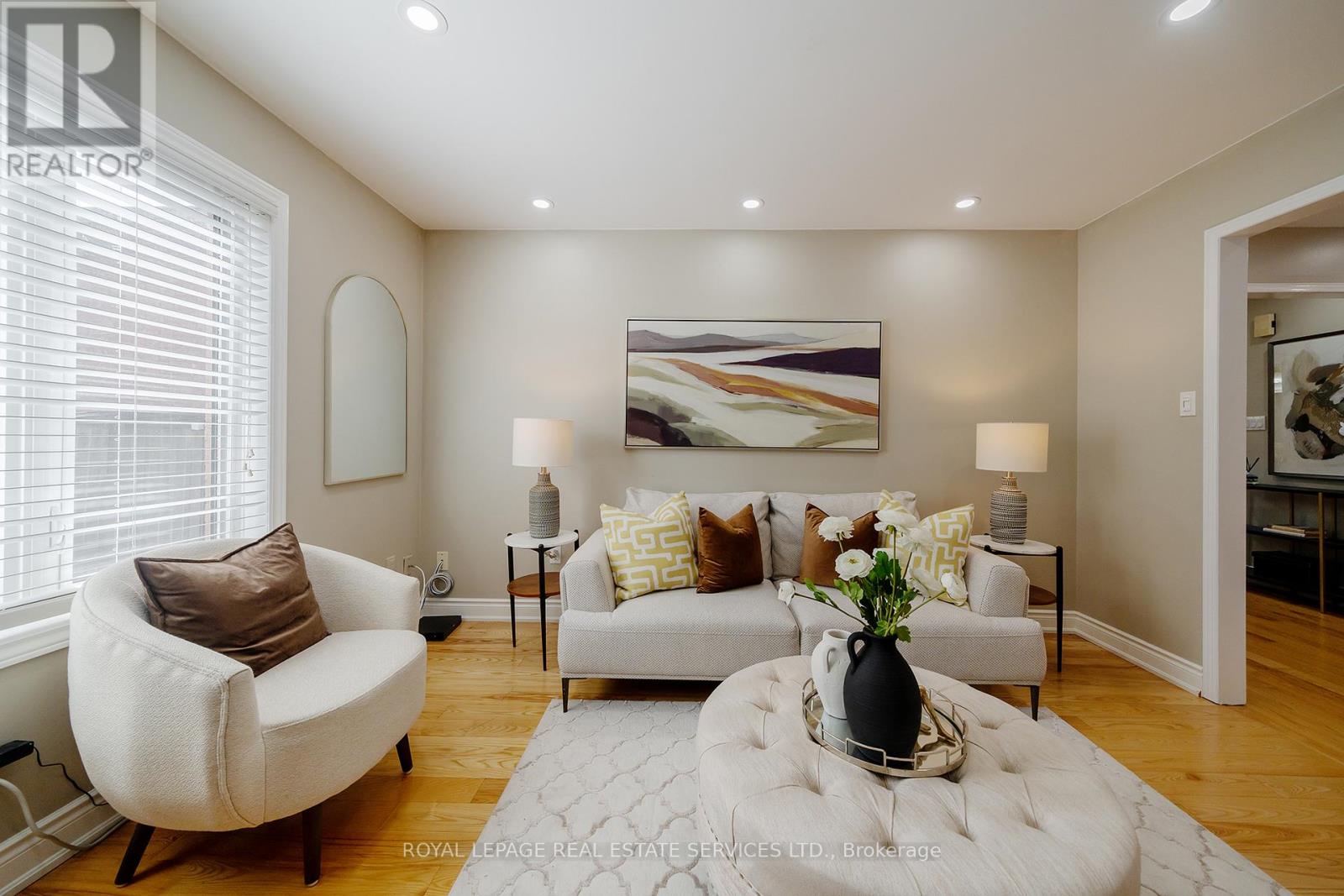 2357 Mowat Avenue, Oakville, Ontario  L6H 5X3 - Photo 5 - W12975904