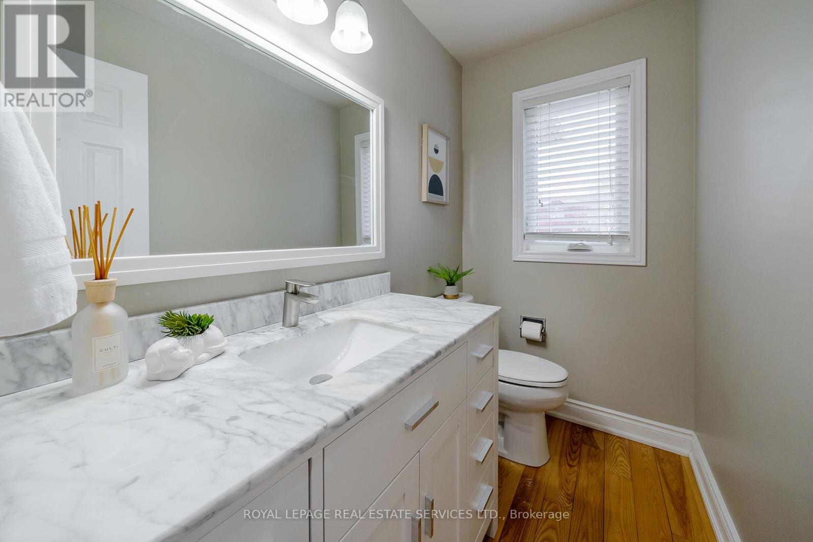 2357 Mowat Avenue, Oakville, Ontario  L6H 5X3 - Photo 7 - W12975904