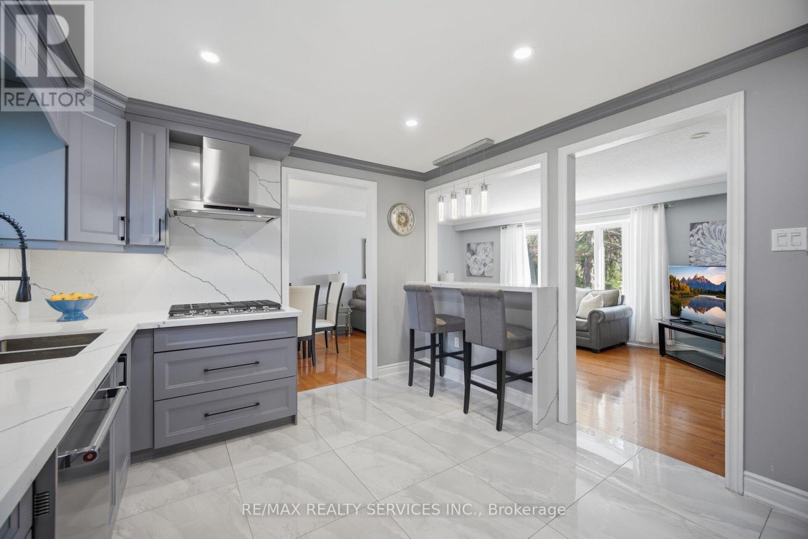 68 Elgin Drive, Brampton, Ontario  L6Y 1A8 - Photo 18 - W12975920