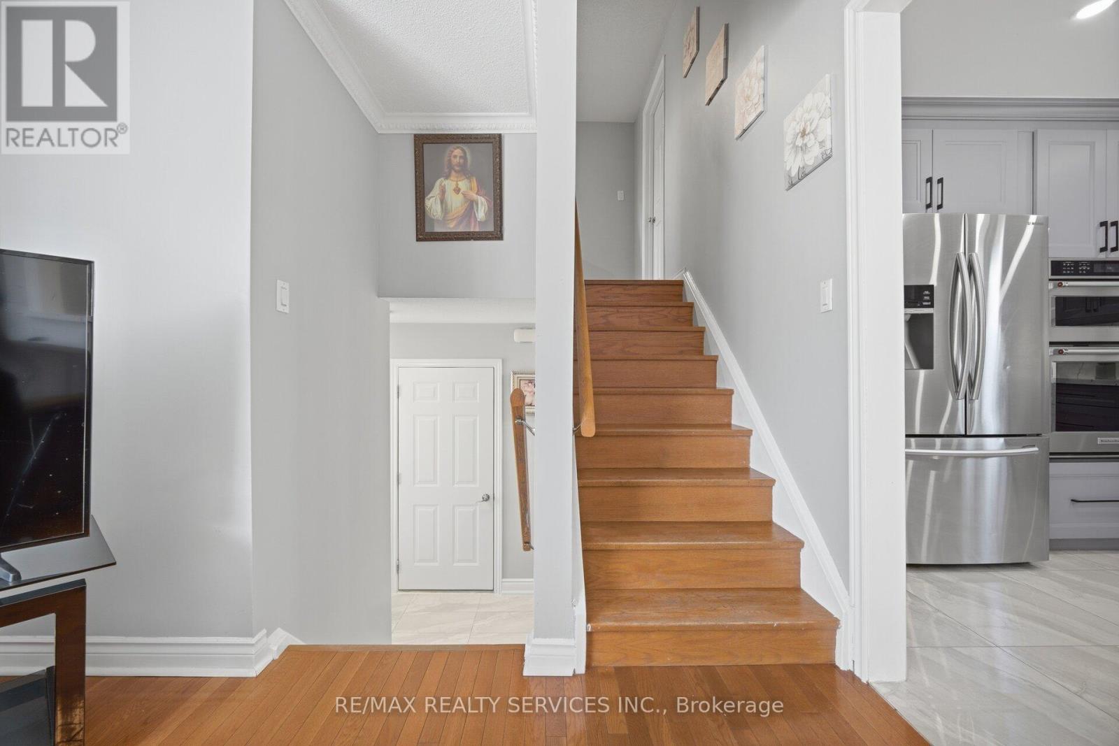 68 Elgin Drive, Brampton, Ontario  L6Y 1A8 - Photo 20 - W12975920