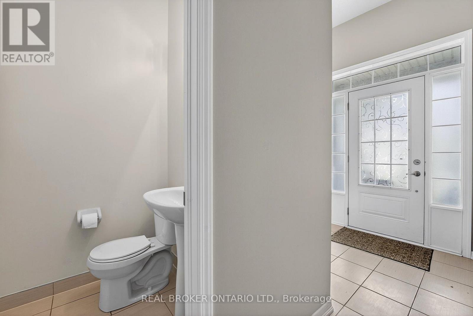 82 Upper Canada Court, Halton Hills, Ontario  L7G 0L2 - Photo 11 - W12975940