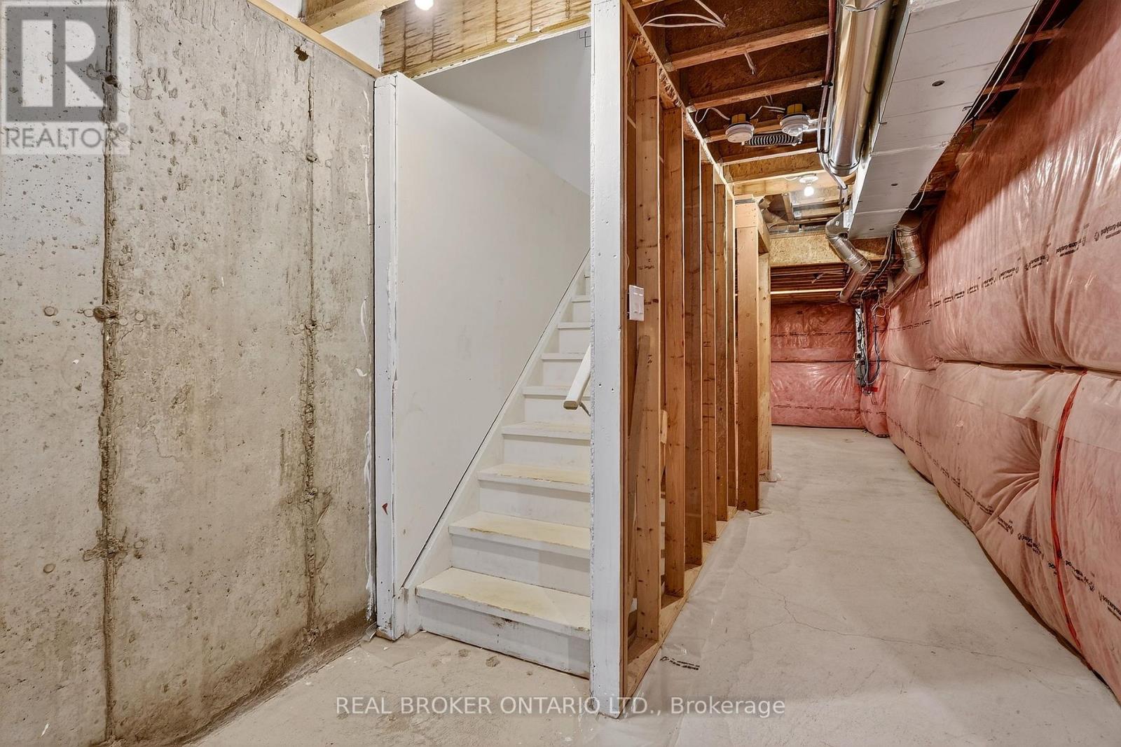 82 Upper Canada Court, Halton Hills, Ontario  L7G 0L2 - Photo 25 - W12975940