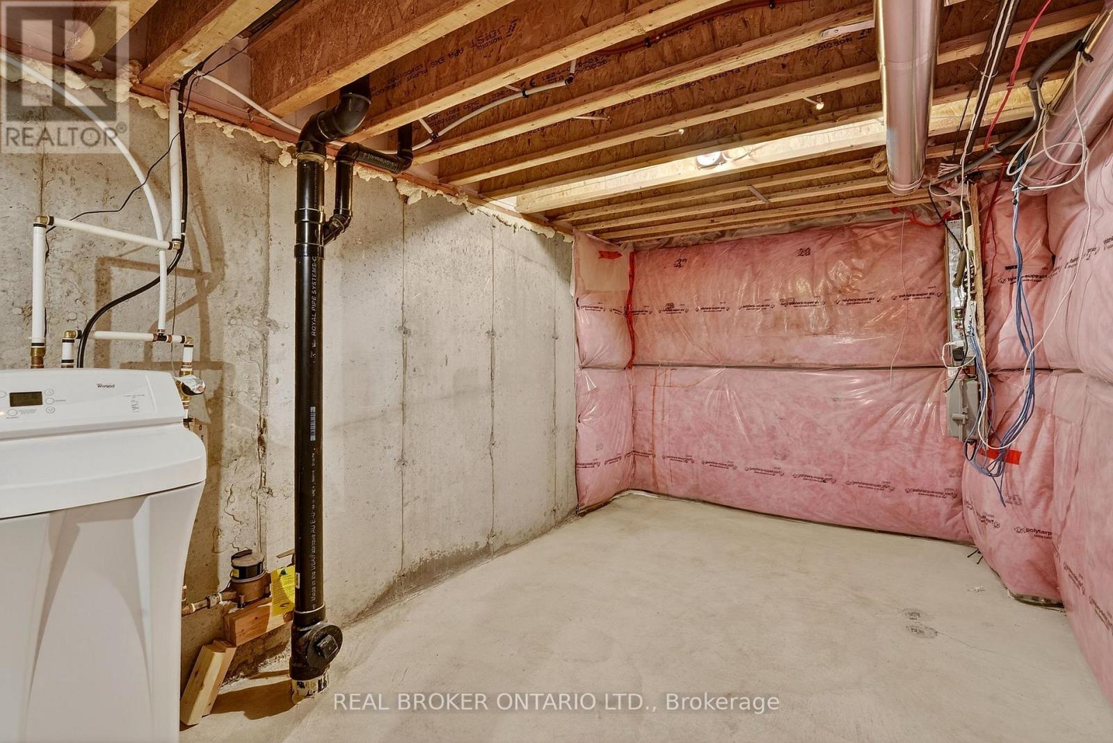 82 Upper Canada Court, Halton Hills, Ontario  L7G 0L2 - Photo 30 - W12975940