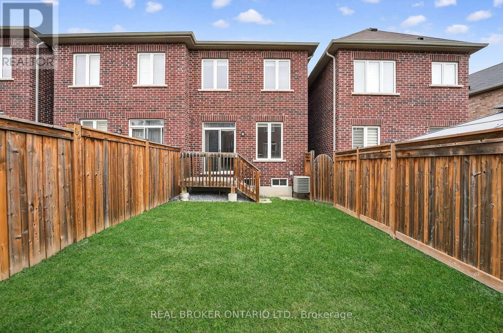 82 Upper Canada Court, Halton Hills, Ontario  L7G 0L2 - Photo 34 - W12975940