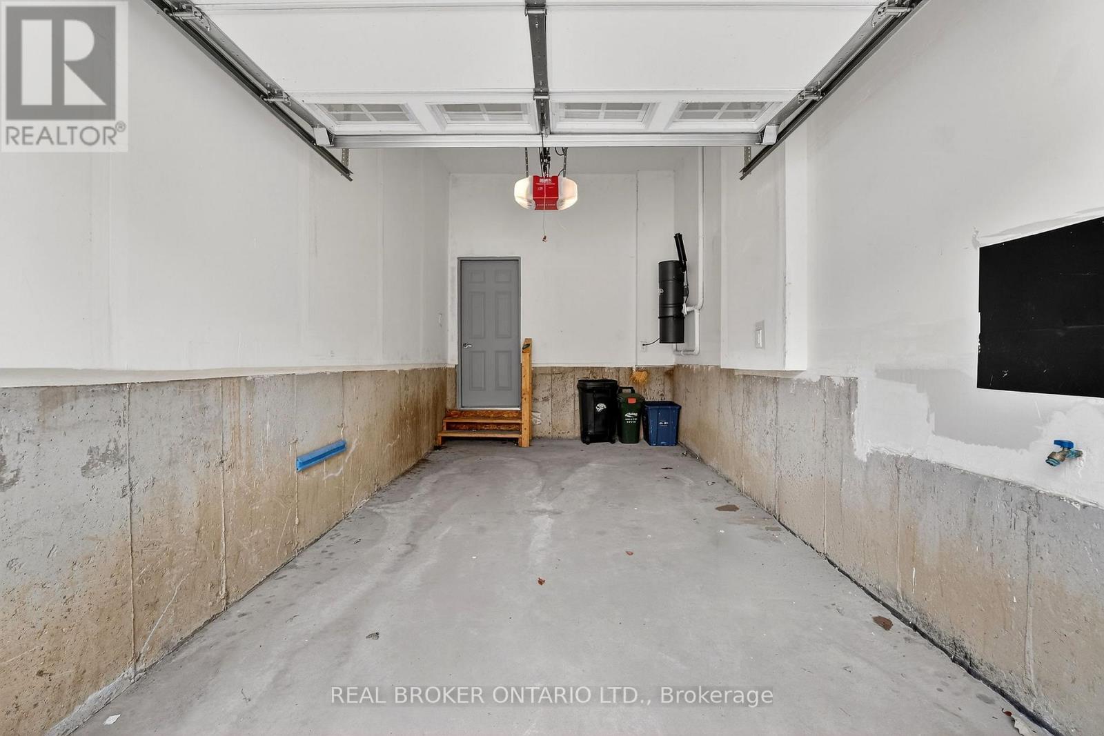 82 Upper Canada Court, Halton Hills, Ontario  L7G 0L2 - Photo 38 - W12975940