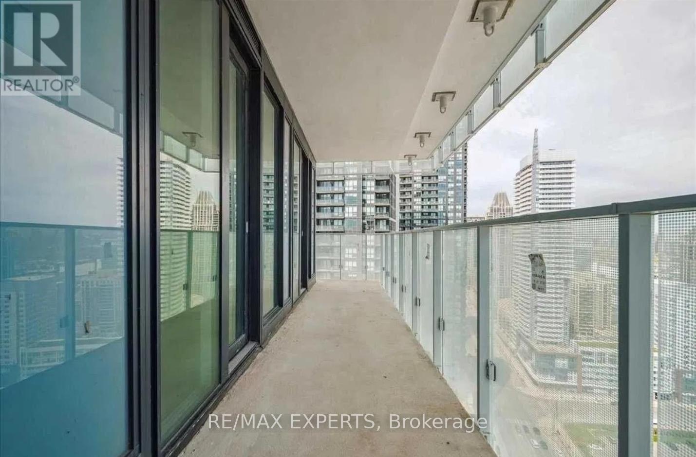 2710 - 3900 Confederation Parkway, Mississauga, Ontario  L5B 0M3 - Photo 17 - W12975950