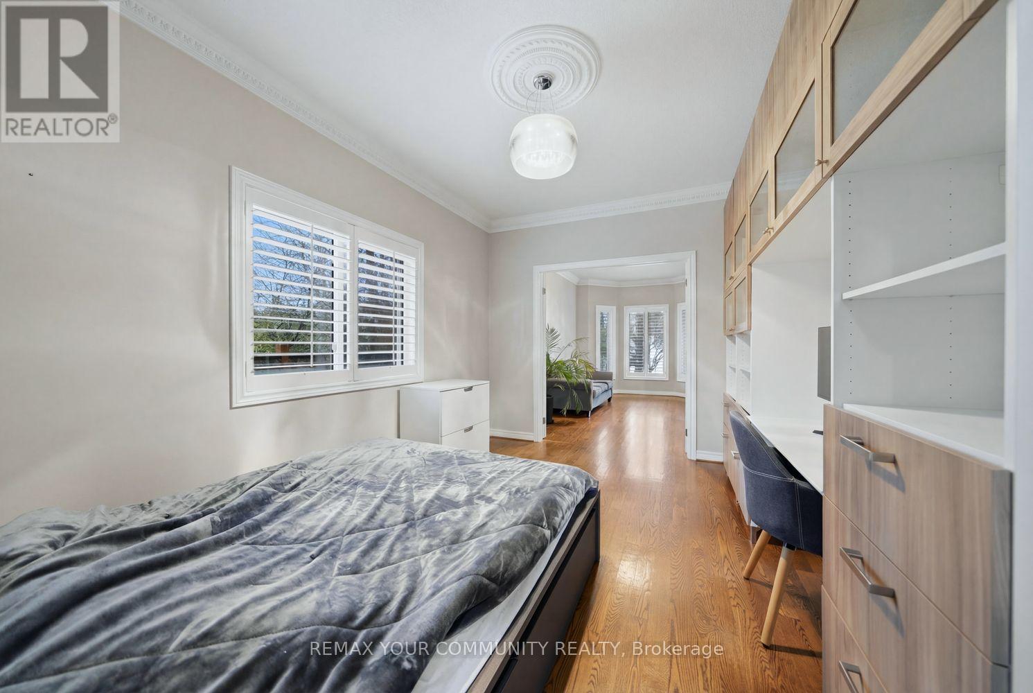 405 Searles Court, Mississauga, Ontario  L5R 2C6 - Photo 10 - W12975962