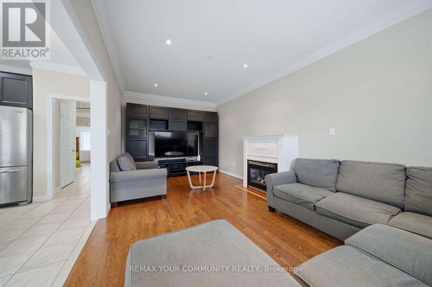 405 Searles Court, Mississauga, Ontario  L5R 2C6 - Photo 16 - W12975962