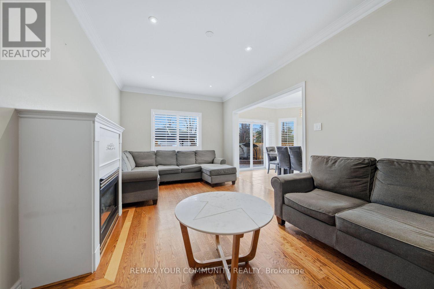 405 Searles Court, Mississauga, Ontario  L5R 2C6 - Photo 17 - W12975962