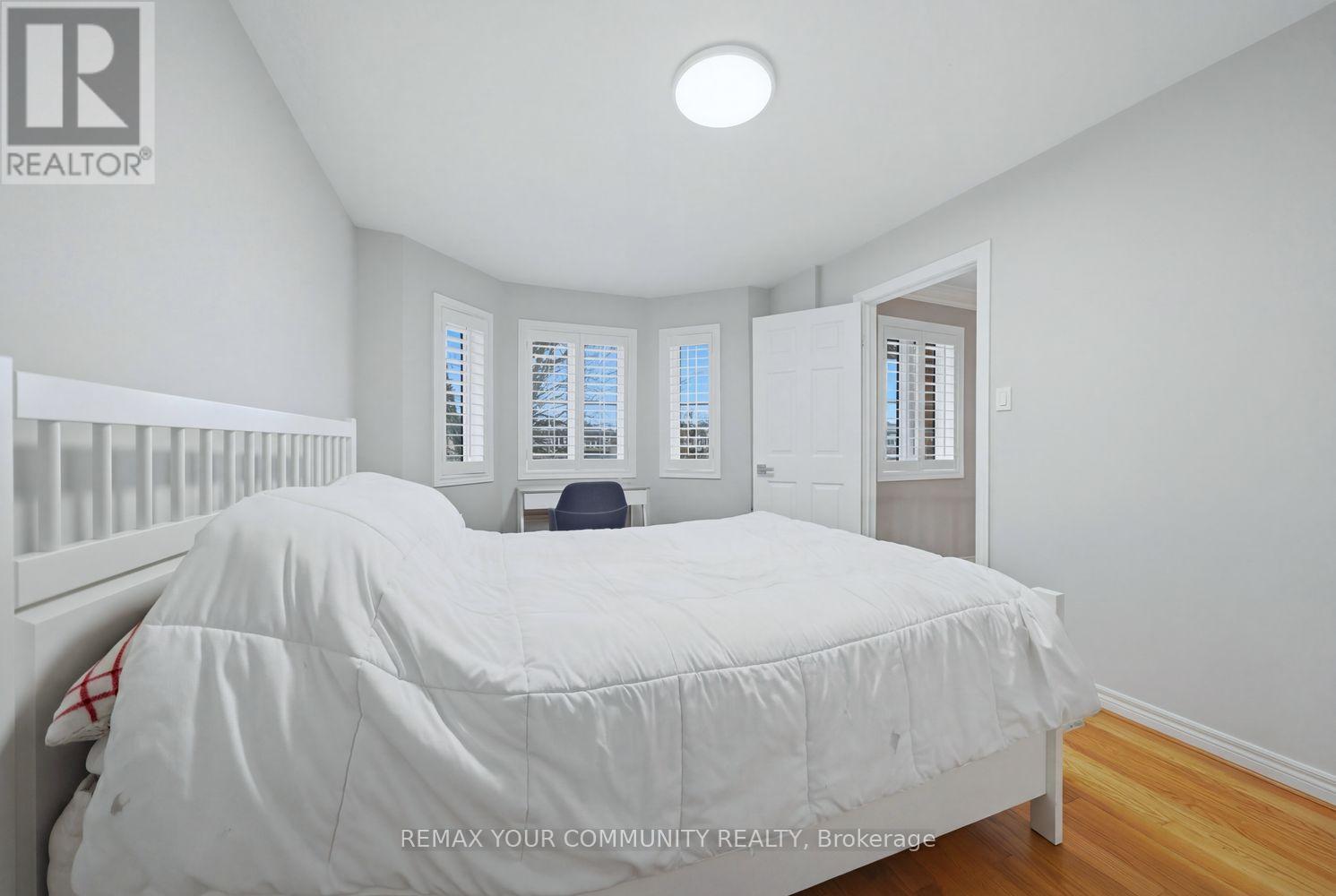 405 Searles Court, Mississauga, Ontario  L5R 2C6 - Photo 31 - W12975962