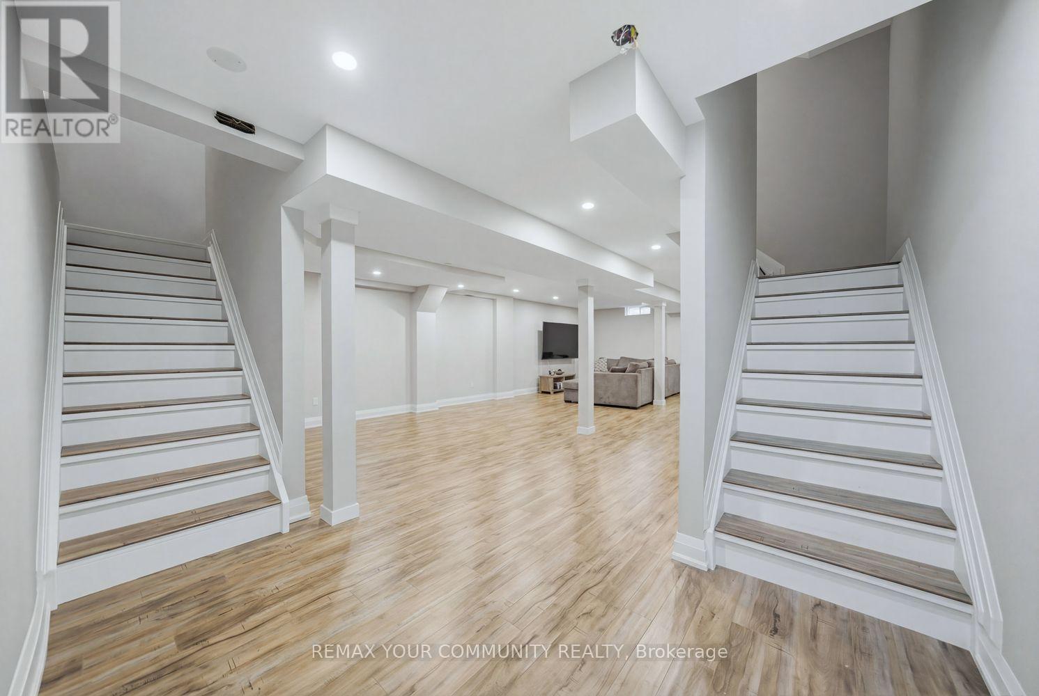 405 Searles Court, Mississauga, Ontario  L5R 2C6 - Photo 34 - W12975962