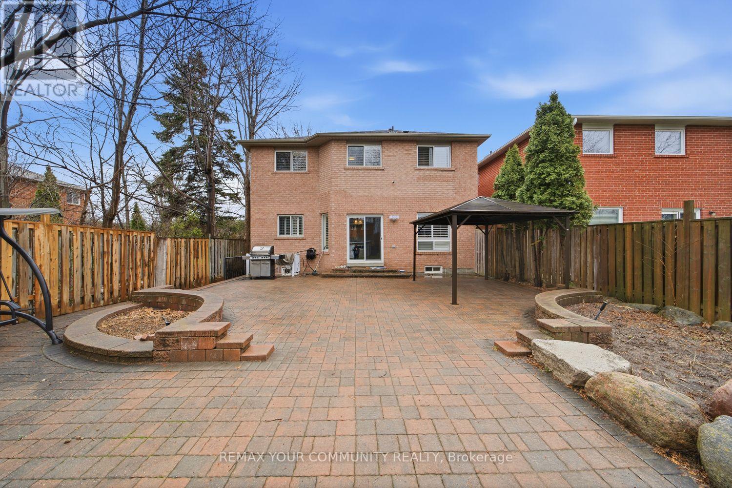 405 Searles Court, Mississauga, Ontario  L5R 2C6 - Photo 43 - W12975962