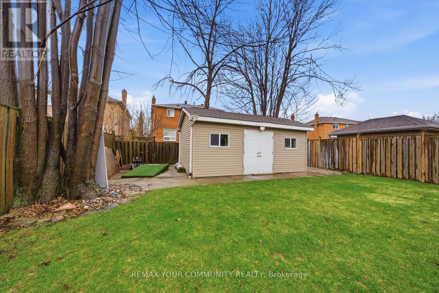 405 Searles Court, Mississauga, Ontario  L5R 2C6 - Photo 45 - W12975962