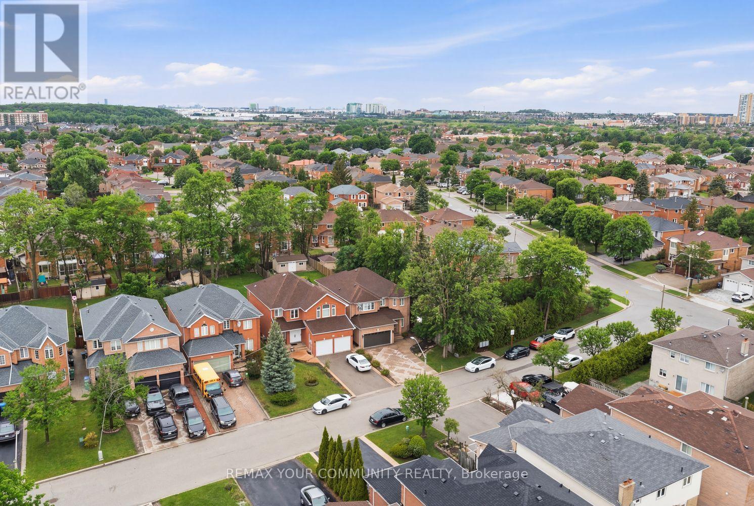 405 Searles Court, Mississauga, Ontario  L5R 2C6 - Photo 48 - W12975962