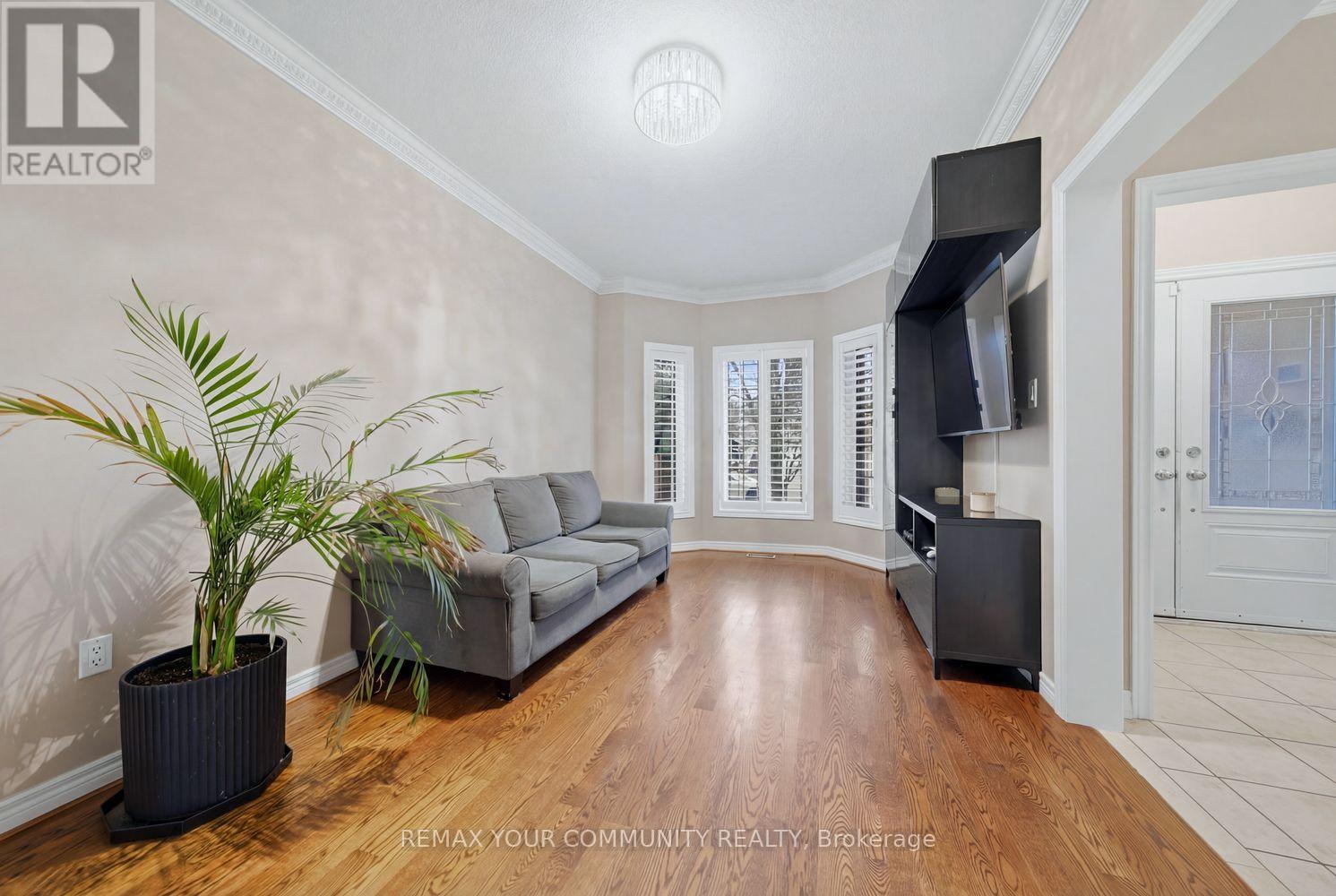 405 Searles Court, Mississauga, Ontario  L5R 2C6 - Photo 7 - W12975962