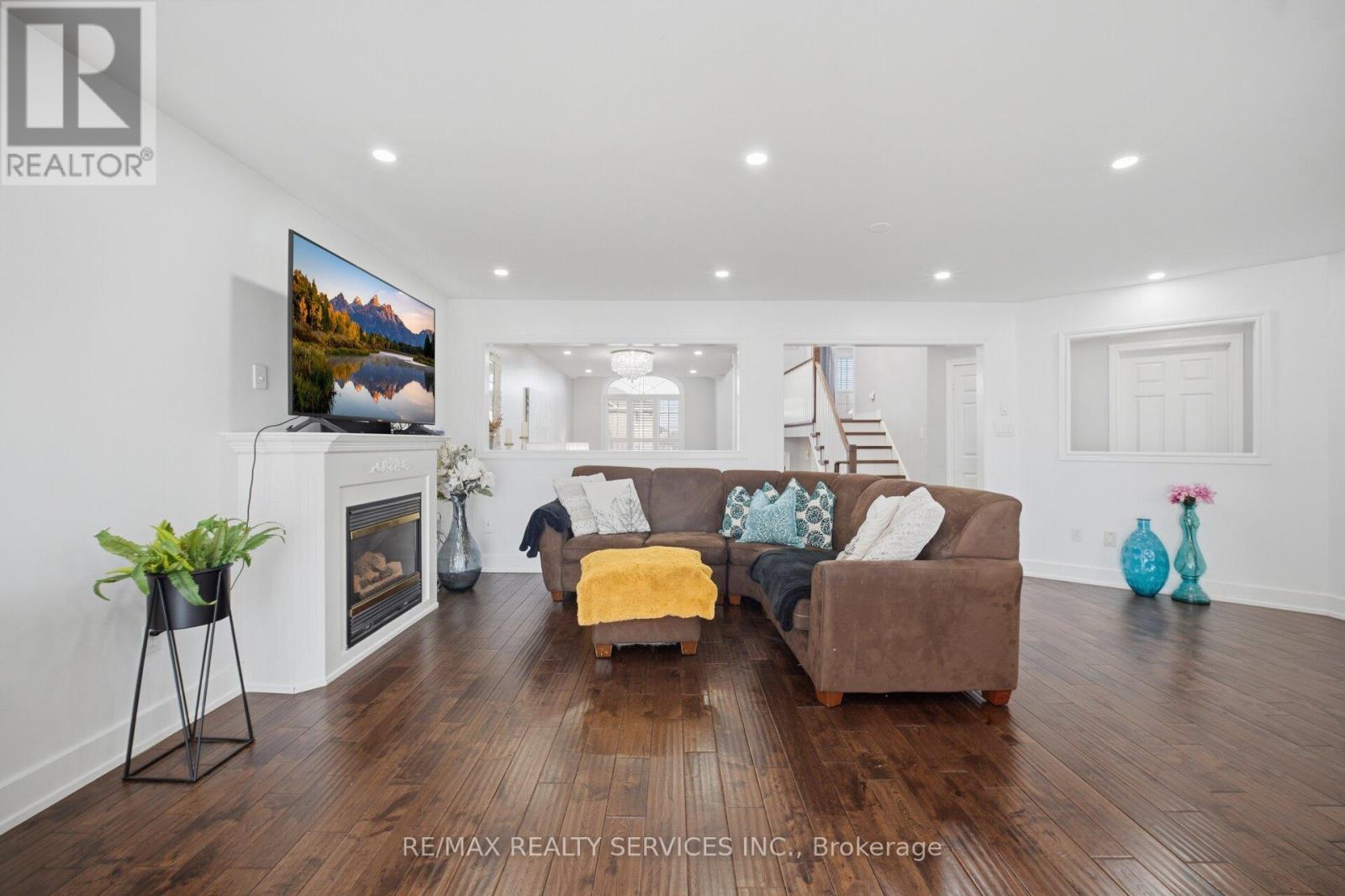 118 Van Scott Drive, Brampton, Ontario  L7A 1N4 - Photo 13 - W12975994