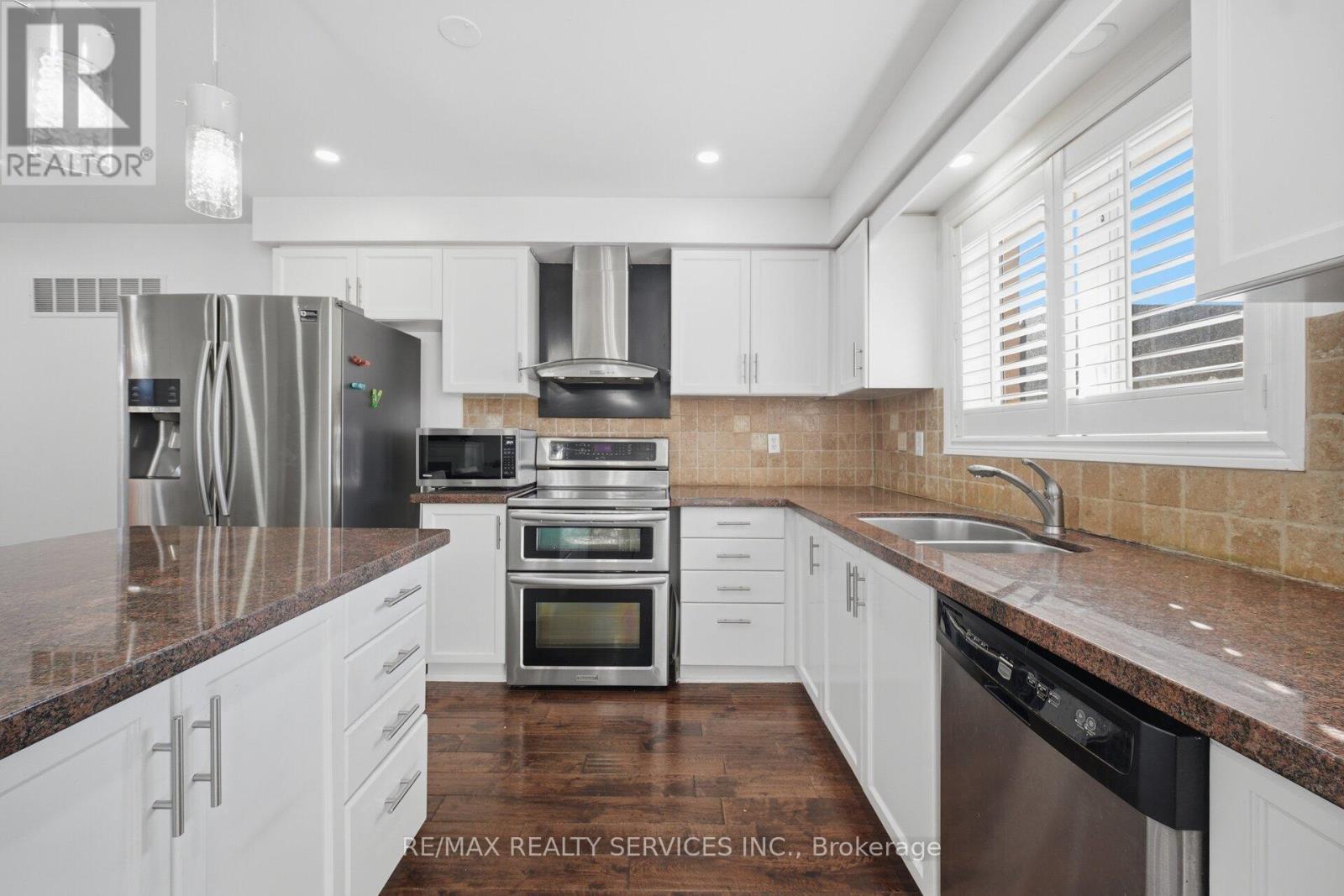 118 Van Scott Drive, Brampton, Ontario  L7A 1N4 - Photo 20 - W12975994