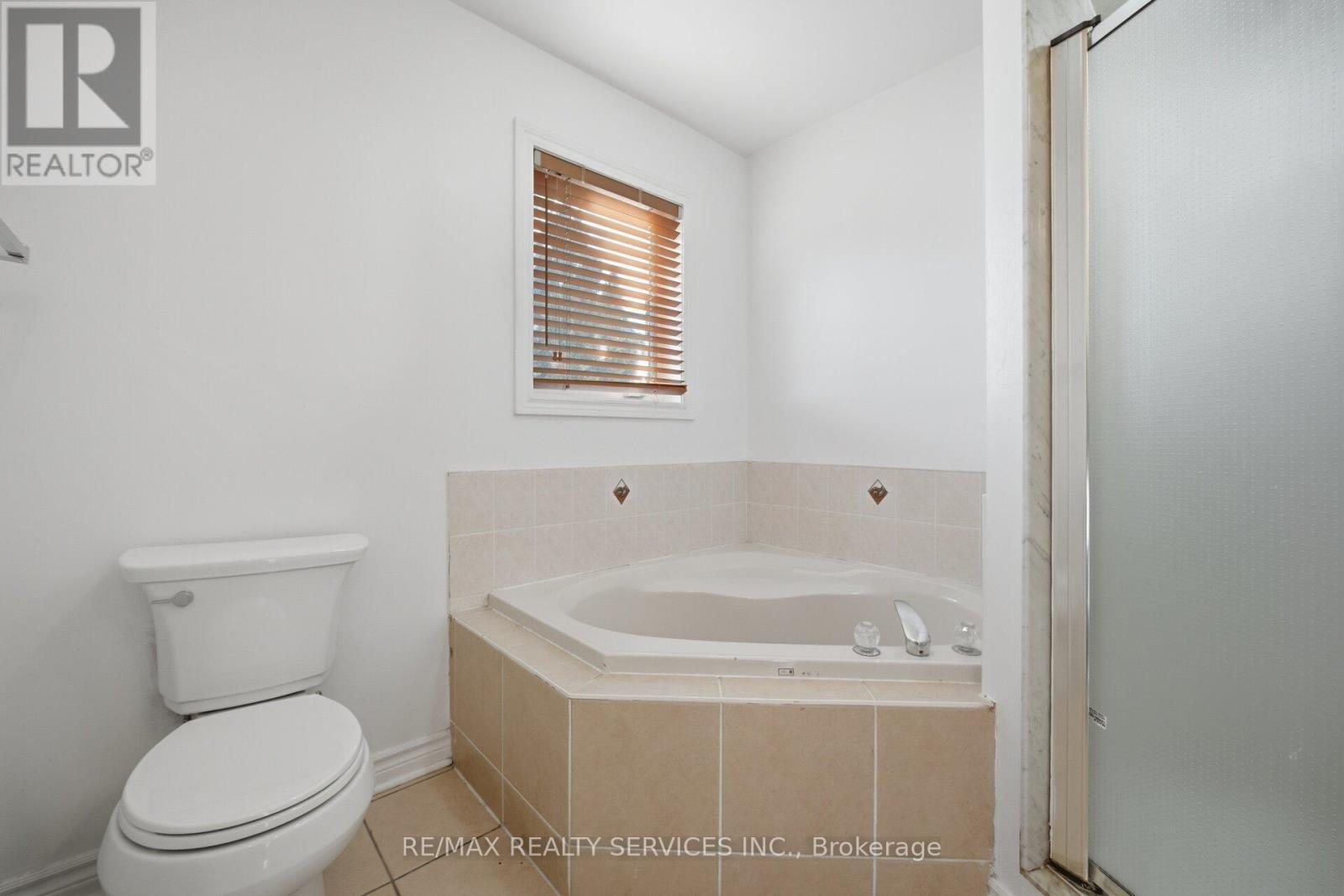 118 Van Scott Drive, Brampton, Ontario  L7A 1N4 - Photo 32 - W12975994