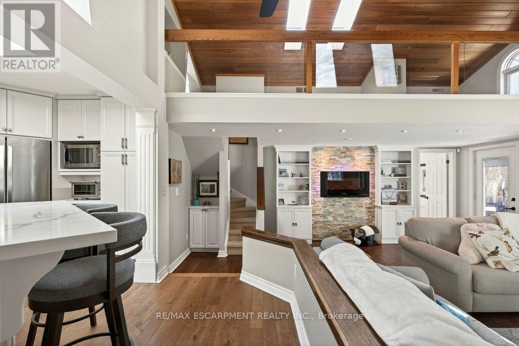 2119 Paisley Avenue, Burlington, Ontario  L7R 1W1 - Photo 16 - W12976084