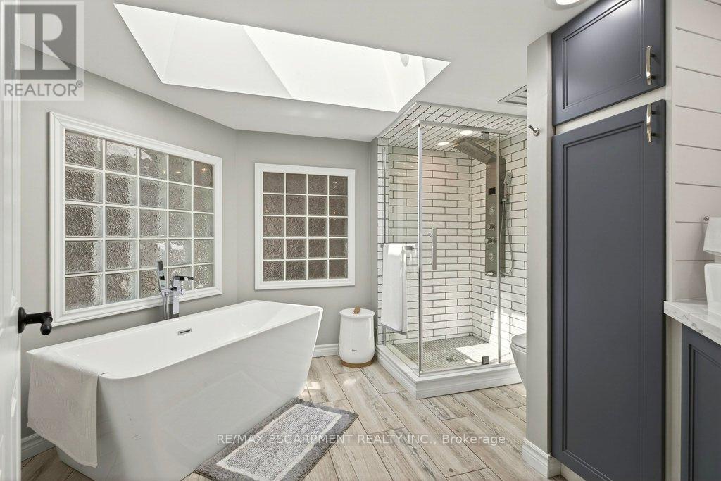 2119 Paisley Avenue, Burlington, Ontario  L7R 1W1 - Photo 27 - W12976084