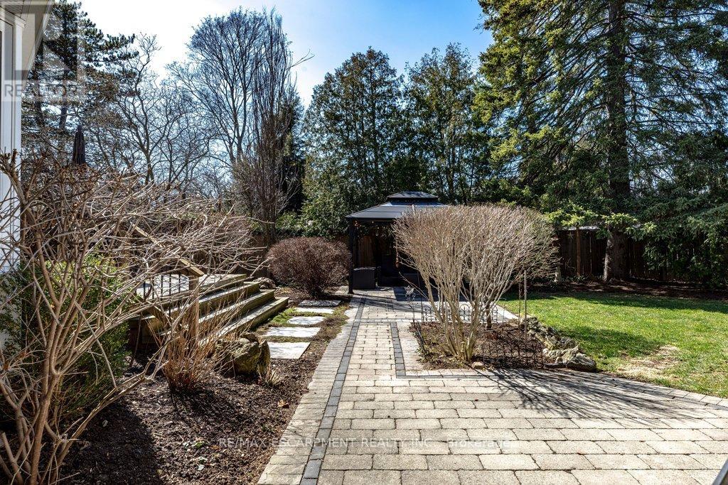 2119 Paisley Avenue, Burlington, Ontario  L7R 1W1 - Photo 43 - W12976084