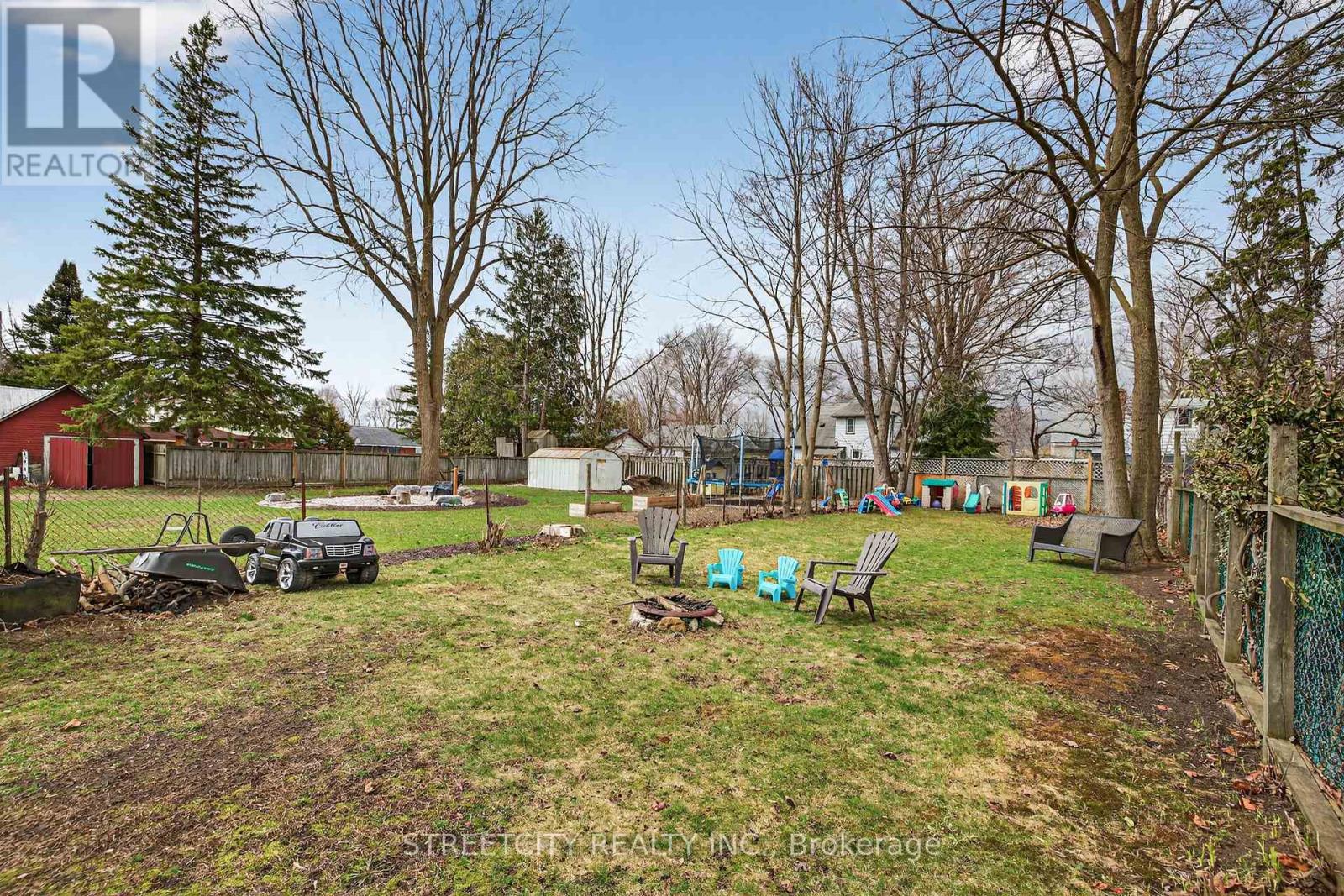 12 Pearl Street, Tillsonburg, Ontario  N4G 1L3 - Photo 26 - X12976260